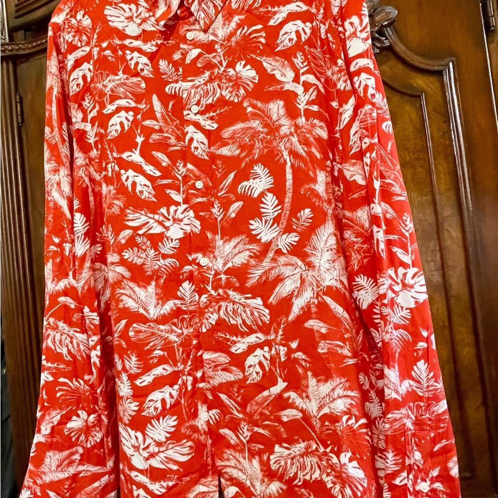 H&M Red and White Tropical Print Casual Button Down Shirt
